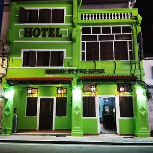 https://heeren-by-the-river.hotelsinmalacca.net